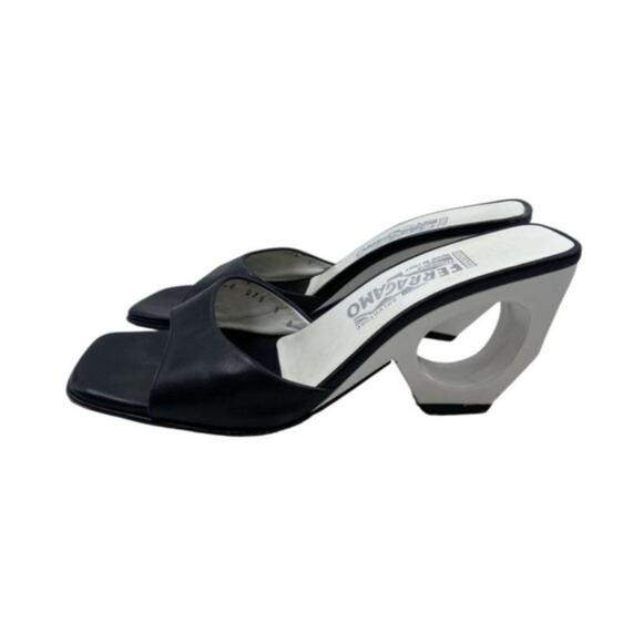 Vintage Ferragamo Wedge Heel - Picture 10 of 10